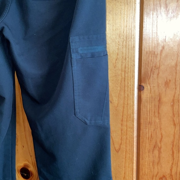 Black womens fig pants size small/T FIGS YOLA High Waisted Skinny Scrub Pants - Picture 8 of 15